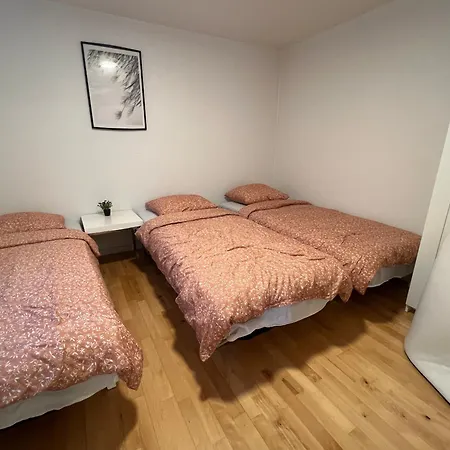 5 Minute Walk To Lego House-70m2 With Garden-unit C アパート ビルン